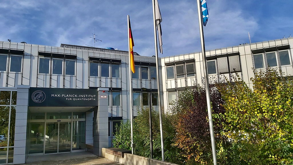 Eingang des Max-Planck-Instituts